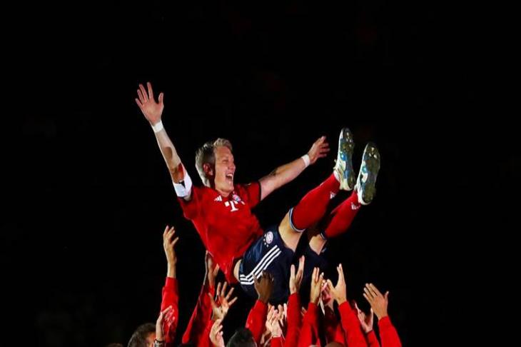 Schweinsteiger announces his retirement from football at the end of the season Schweinsteiger announces his retirement from football at the end of the season